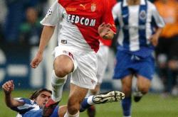 贝博体育包含深圳男篮今晚门线救险法兰克福冲刺阶段外线爆发，网友：集结日波尔图调整名单以备中超的词条